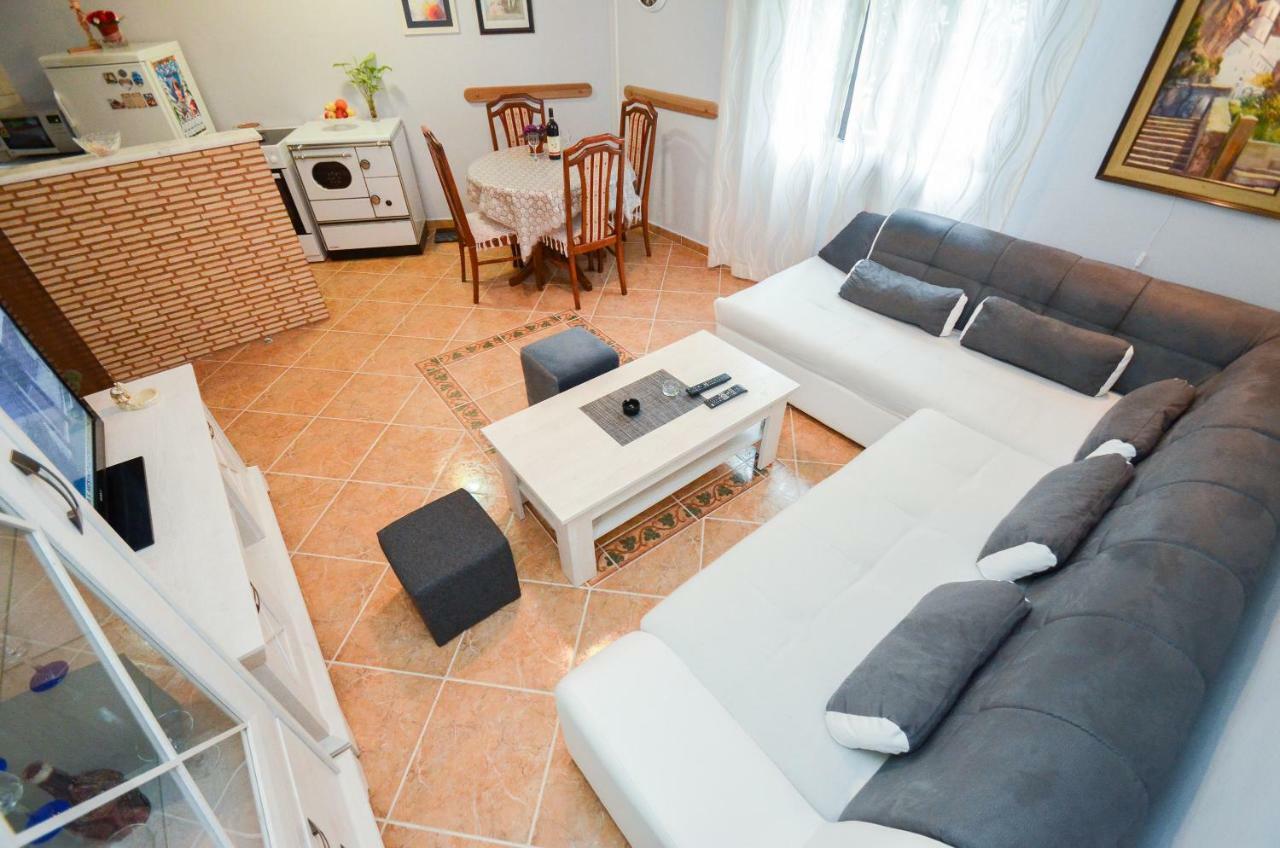 Apartment Buki Котор Екстериор снимка
